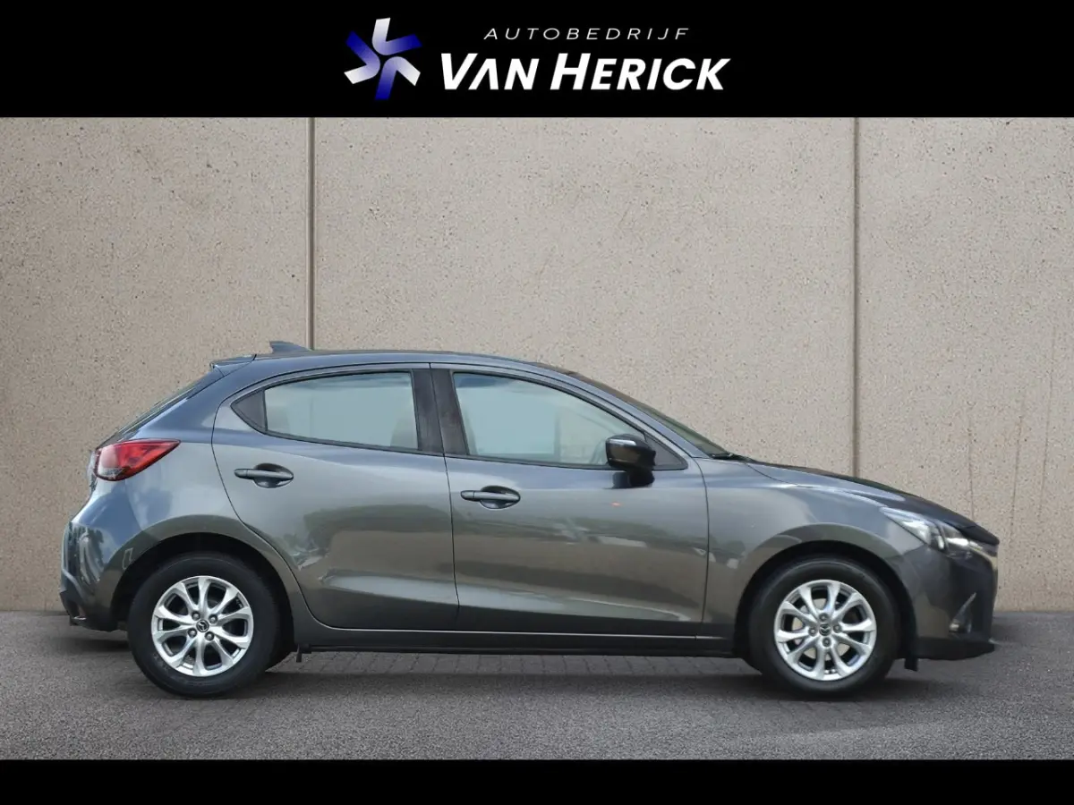 2 1.5 Skyactiv-G Dynamic 90PK | Navigatie | Cruise Control | Parkeersensoren