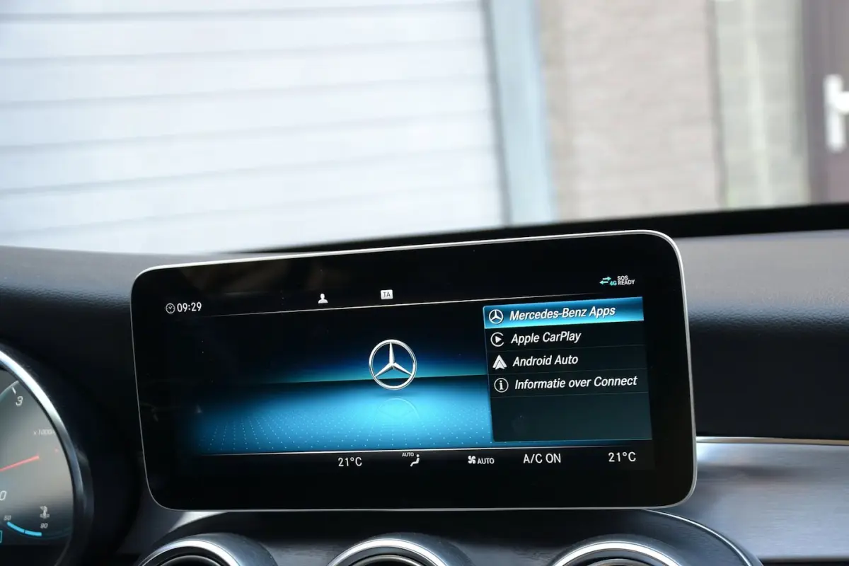 180 Business Solution AMG Automaat | Burmester | Sfeerverlichting | Carplay