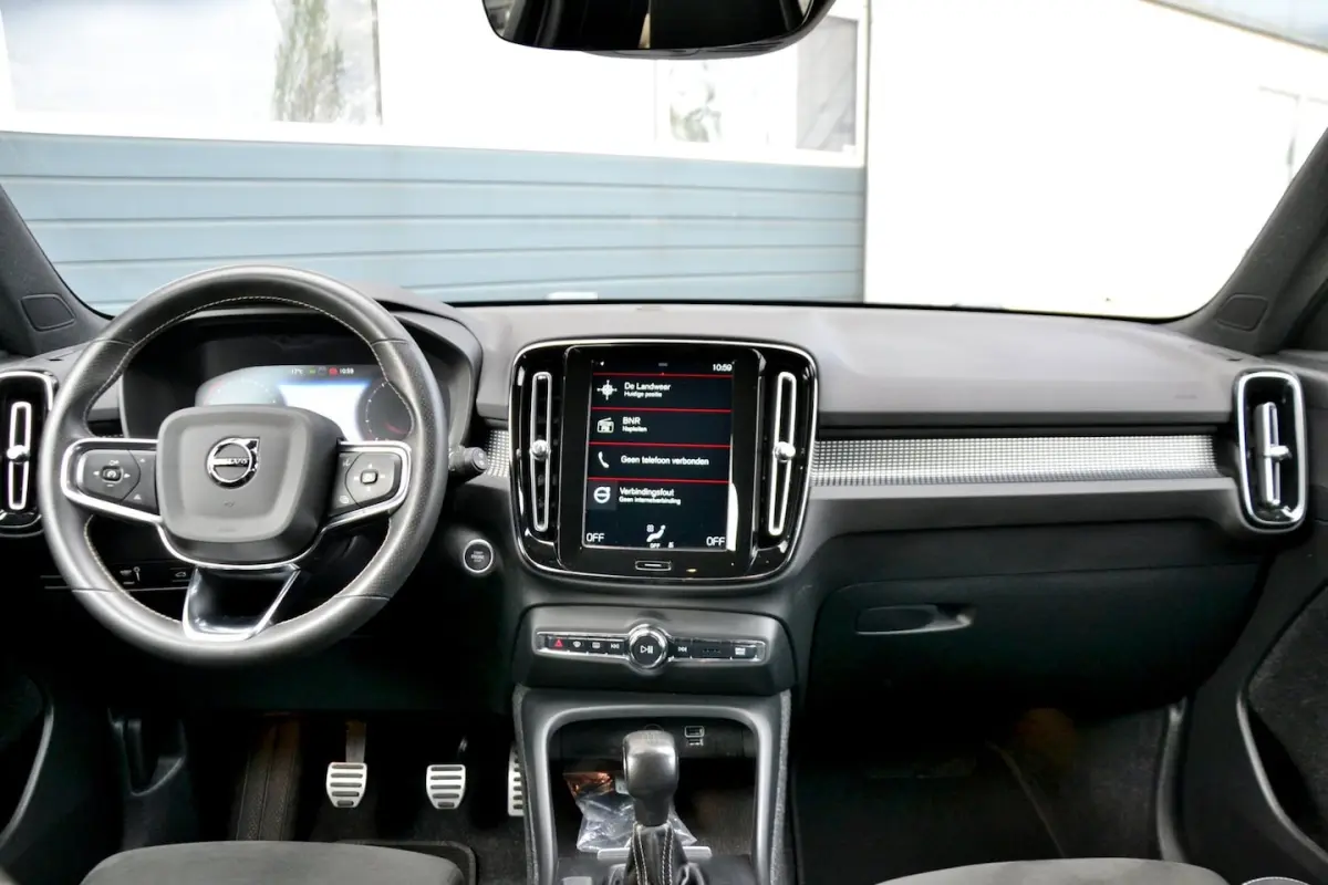1.5 T2 R-Design | Navigatie | Achteruitrijcamera | ACC | BLIS