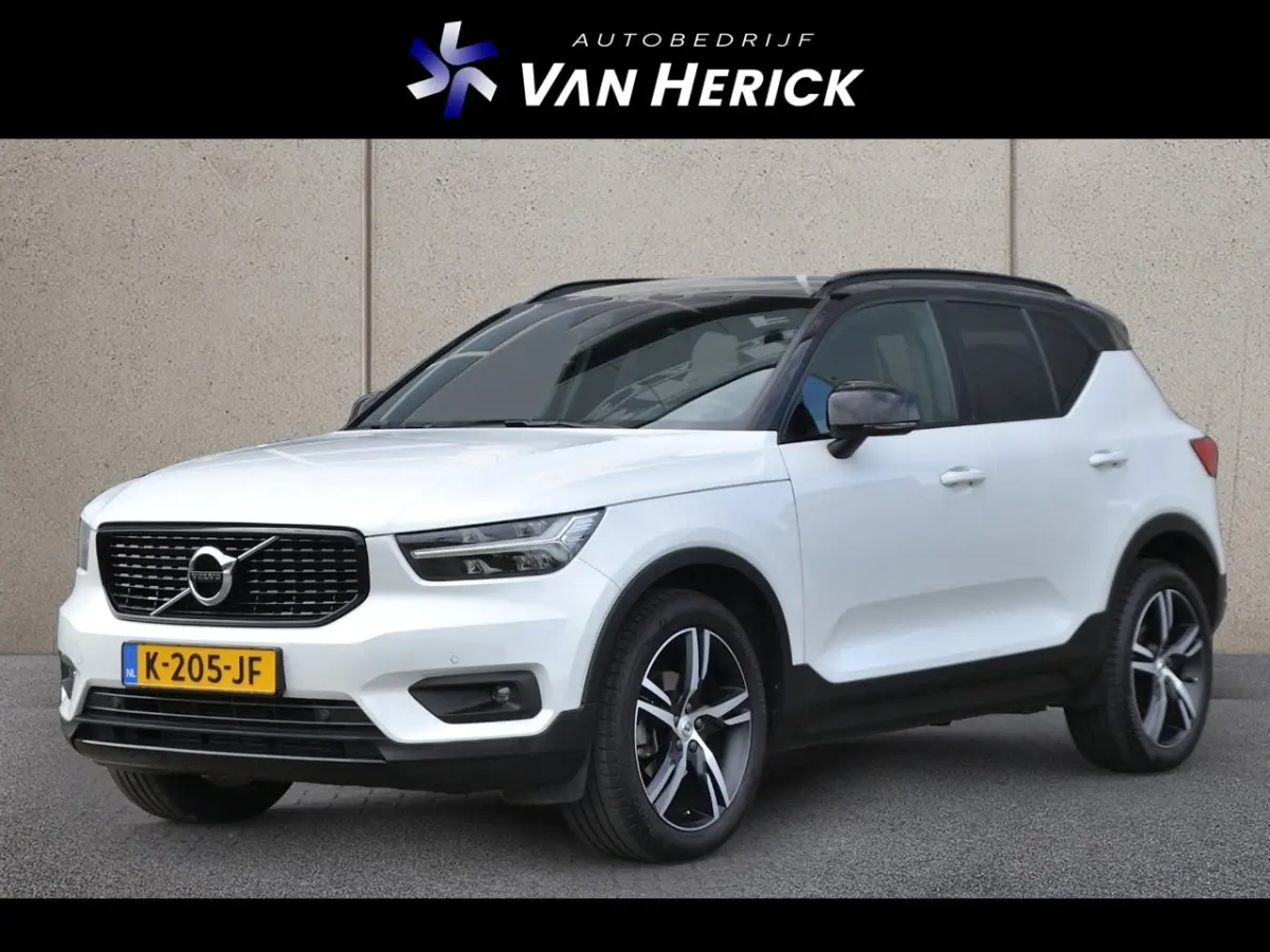 1.5 T2 R-Design | Navigatie | Achteruitrijcamera | ACC | BLIS