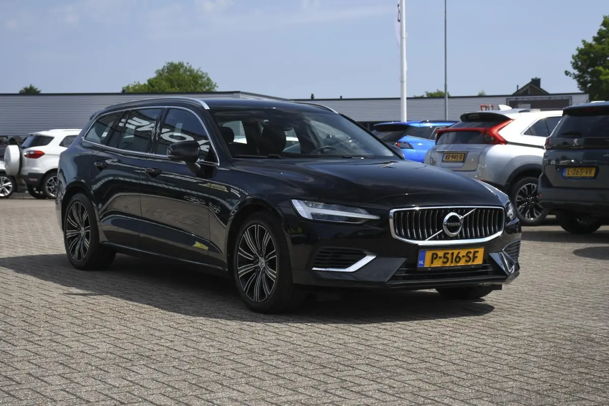 2.0 T6 Plug-in hybrid AWD Core Bright 1 EIGENAAR