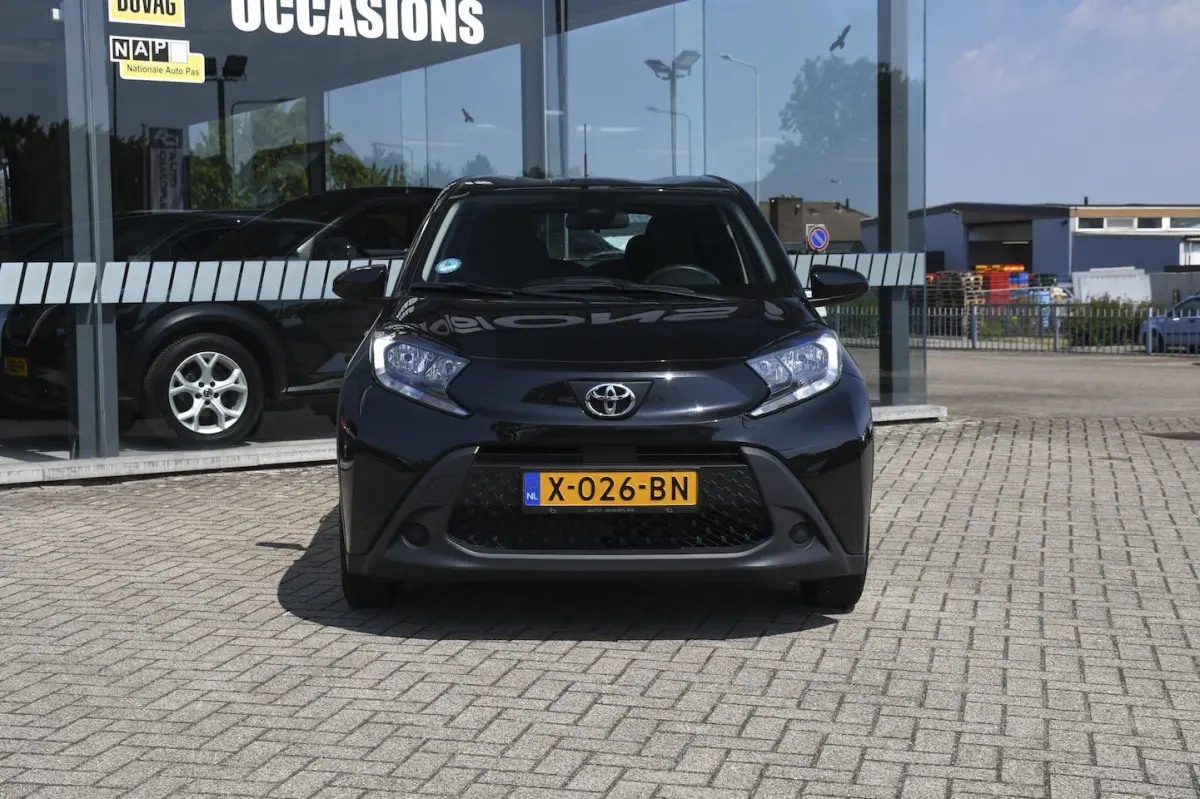 1.0 VVT-i MT Play CRUISE CONTROL ADAPTIEF/ DAB
