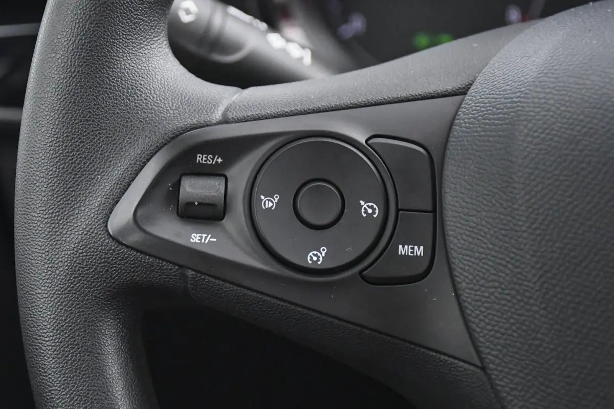 1.2 Edition APPLE CARPLAY/ CRUISE CONTROL/ DAB