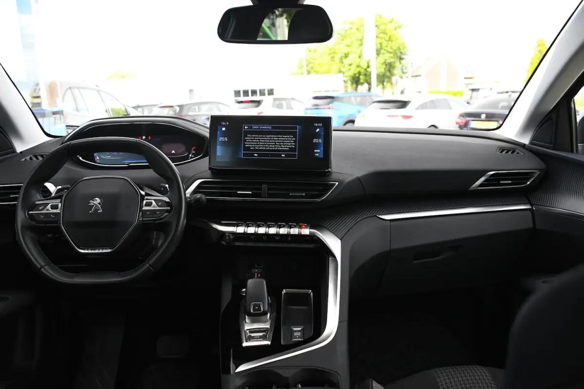 1.2 Blue Lease Active 1 EIGENAAR/ APPLE CARPLAY