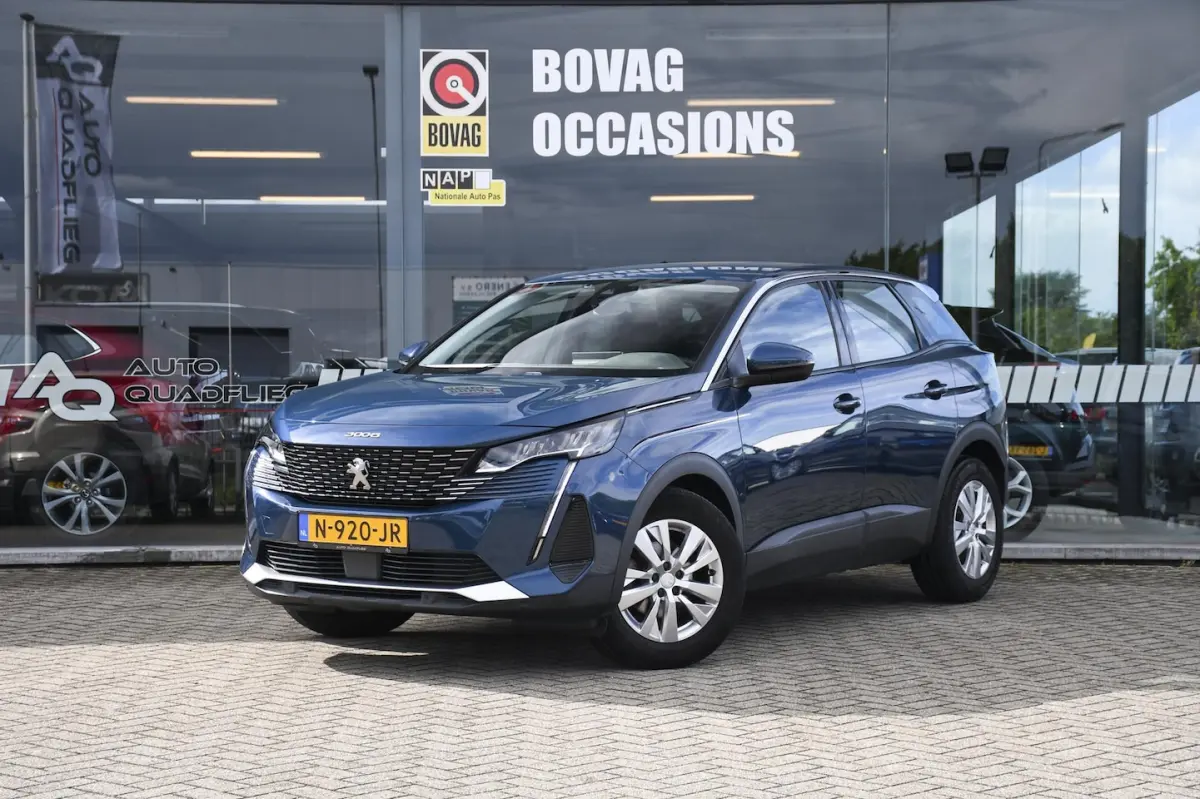 1.2 Blue Lease Active 1 EIGENAAR/ APPLE CARPLAY