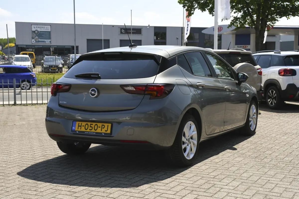 1.2 Business 1 EIGENAAR/ APPLE CARPLAY/ NAVIGATIE