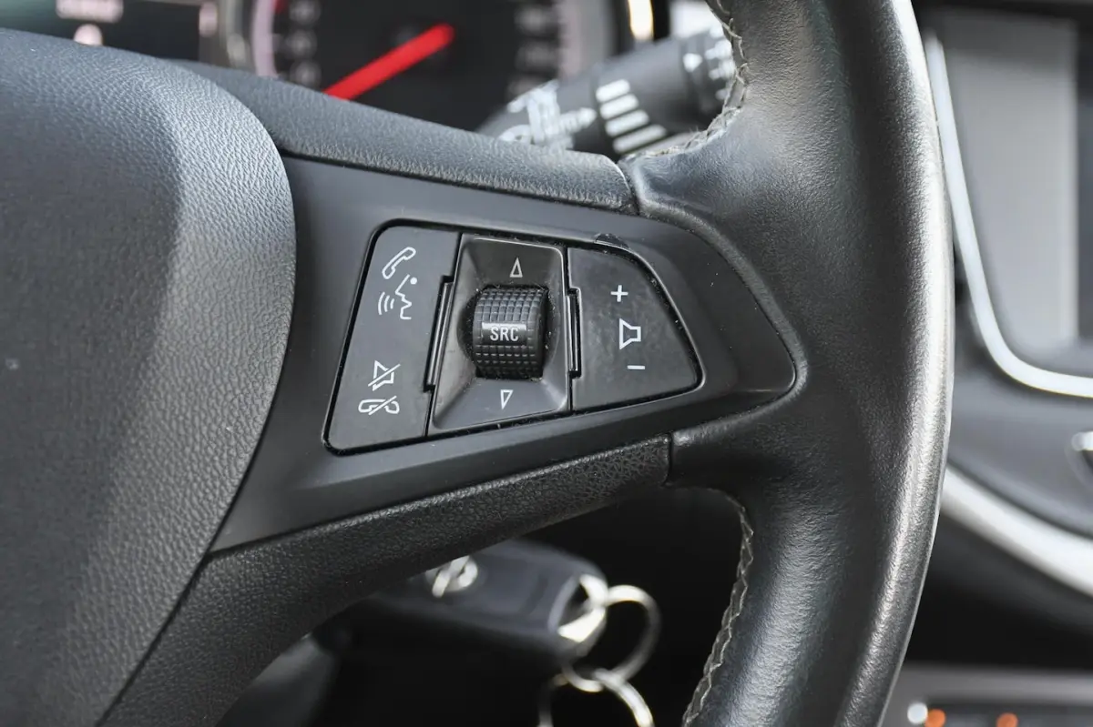 1.2 Business 1 EIGENAAR/ APPLE CARPLAY/ NAVIGATIE