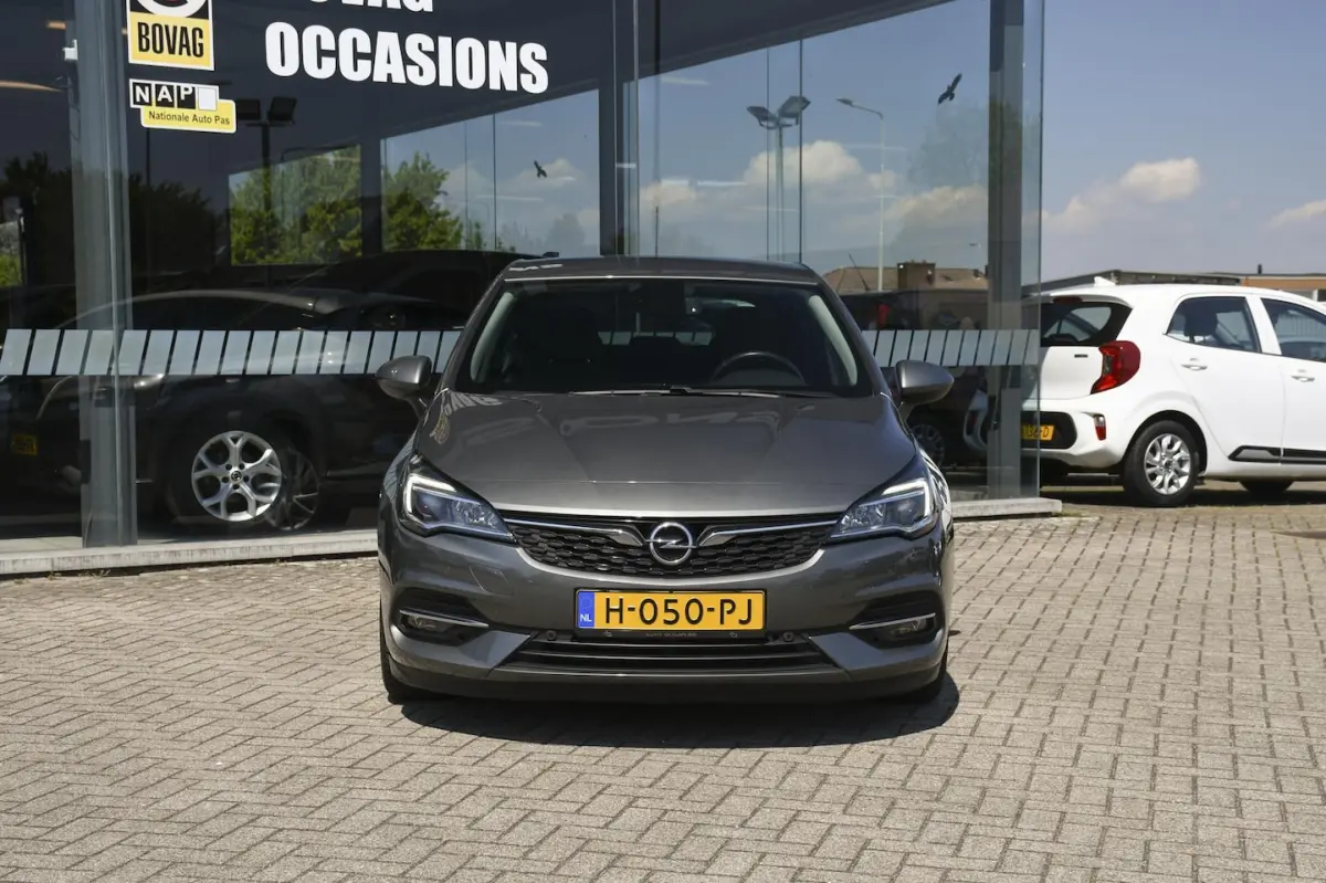 1.2 Business 1 EIGENAAR/ APPLE CARPLAY/ NAVIGATIE