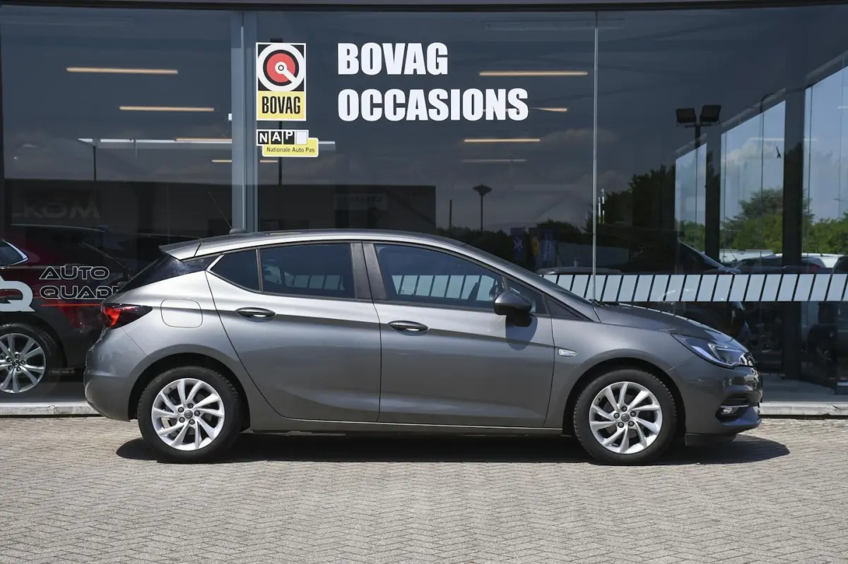 1.2 Business 1 EIGENAAR/ APPLE CARPLAY/ NAVIGATIE