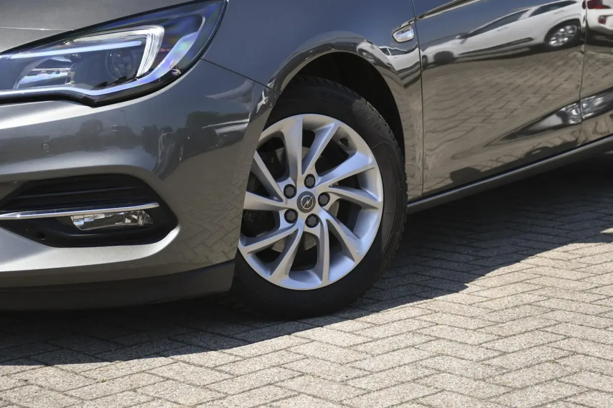 1.2 Business 1 EIGENAAR/ APPLE CARPLAY/ NAVIGATIE