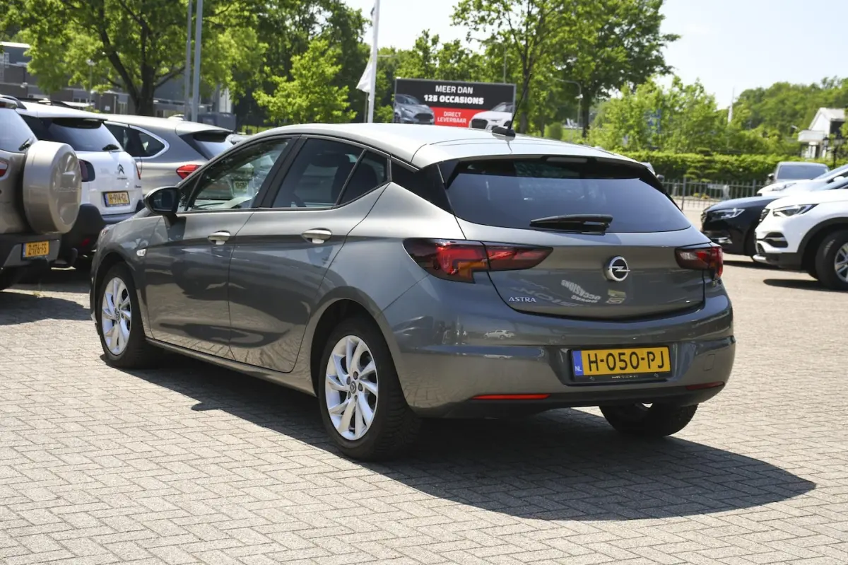 1.2 Business 1 EIGENAAR/ APPLE CARPLAY/ NAVIGATIE