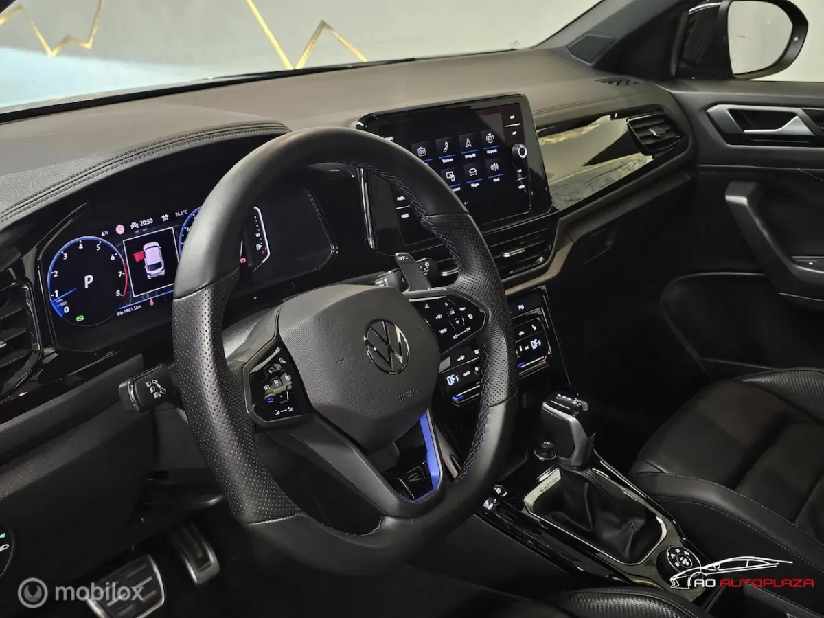 2.0 TSI 4Motion R Panorama/Akrapovic/Leder/Keyless