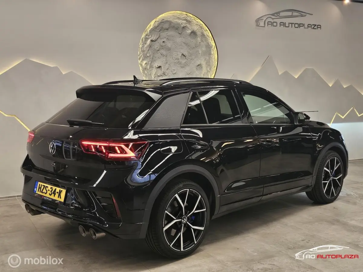 2.0 TSI 4Motion R Panorama/Akrapovic/Leder/Keyless