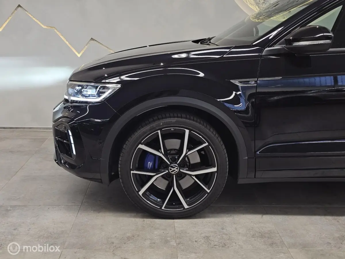 2.0 TSI 4Motion R Panorama/Akrapovic/Leder/Keyless