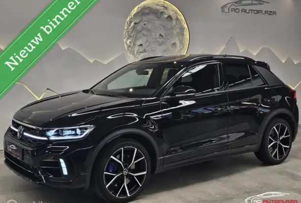 2.0 TSI 4Motion R Panorama/Akrapovic/Leder/Keyless