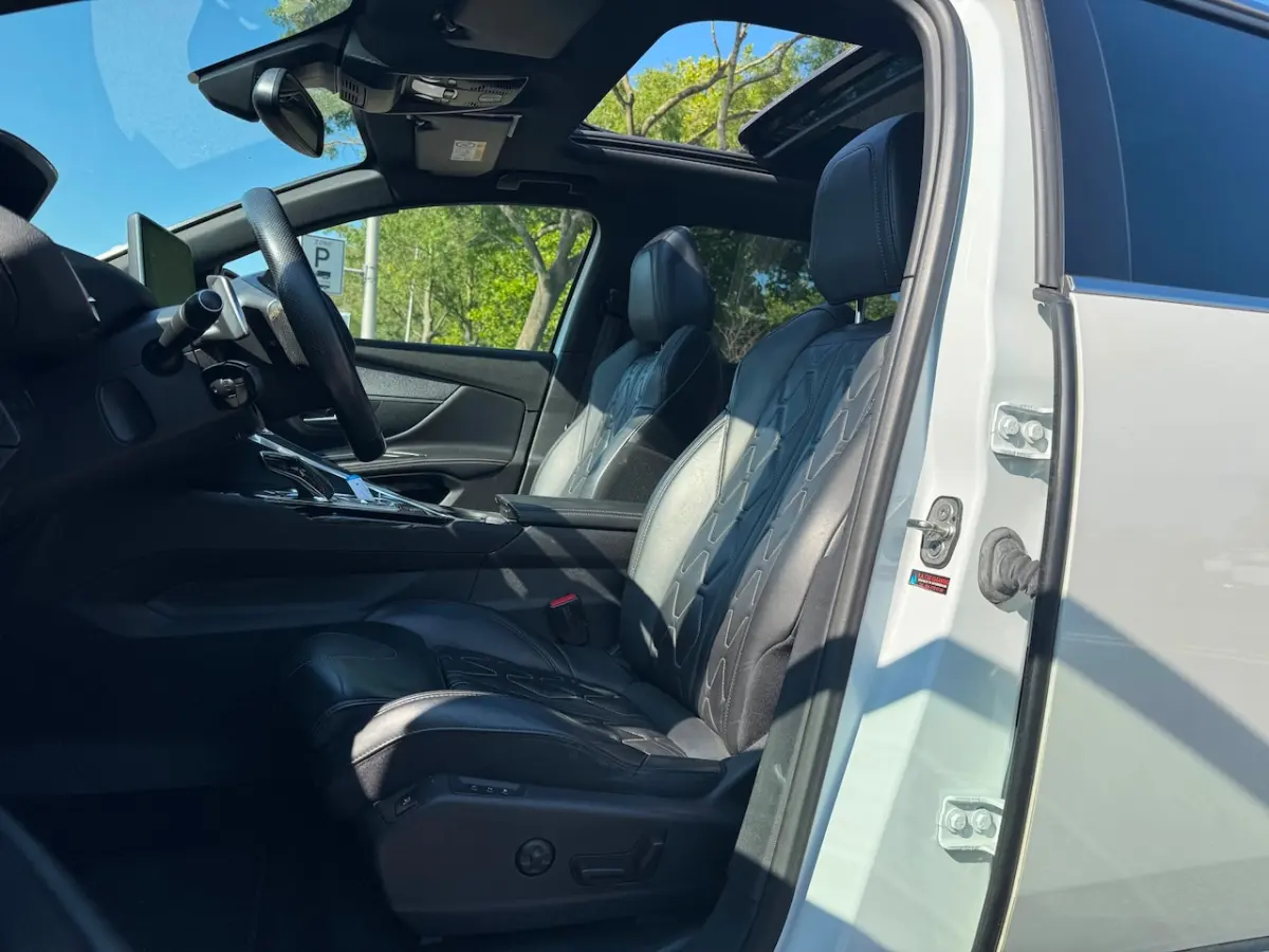 1.6 e-THP GT-Line met alle denkbare optie's