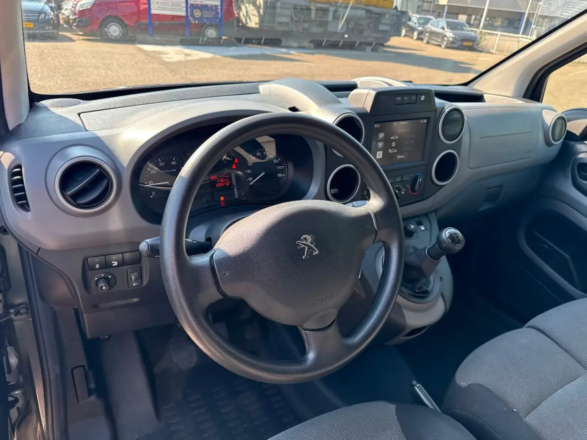 120 1.6 BlueHDi 75 L1 Premium Pack / carplay / airco / cruise.control / elek.pakket / pdc