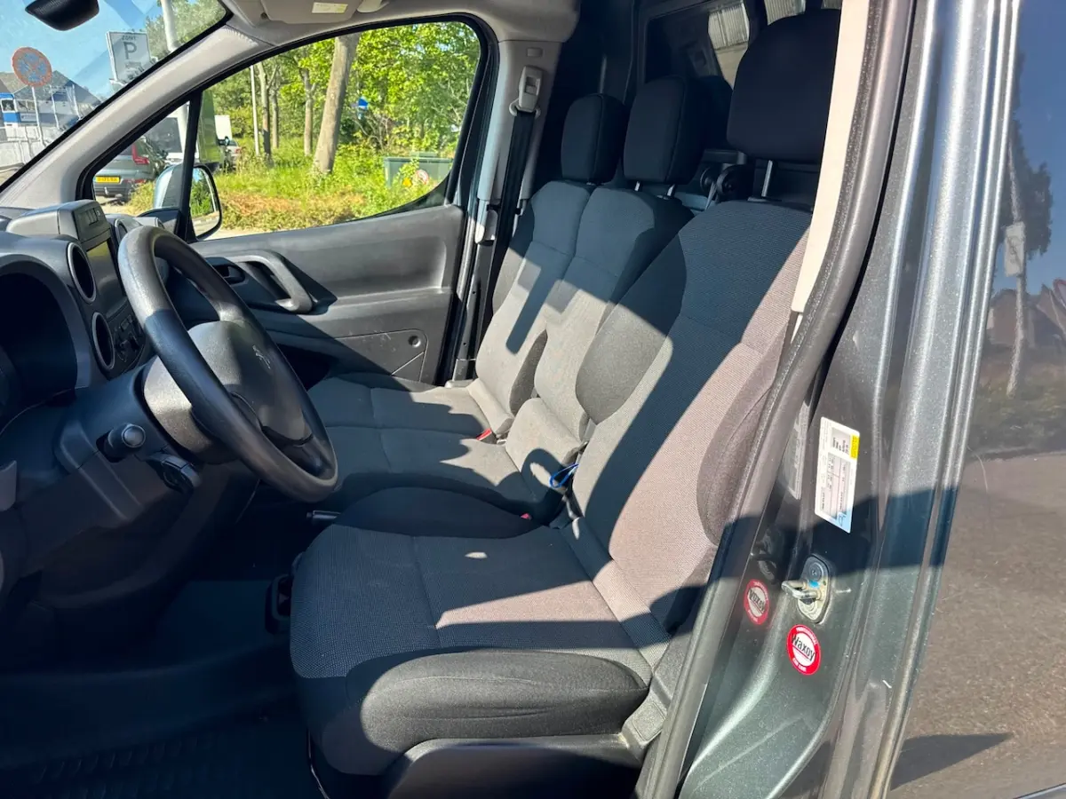 120 1.6 BlueHDi 75 L1 Premium Pack / carplay / airco / cruise.control / elek.pakket / pdc