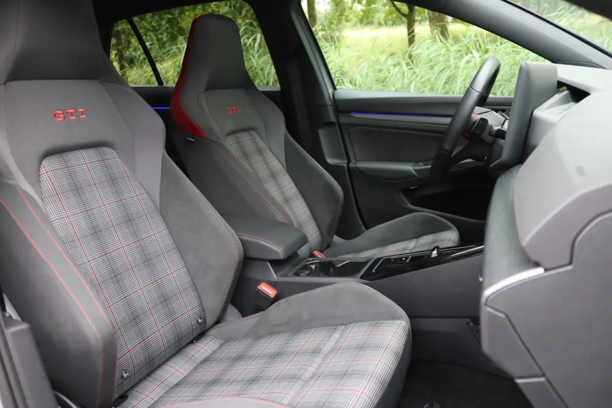 8.5 2.0 TSI 195kW GTI Pano/IQ.Light/Keyless/Camera/Dodehoek/19"