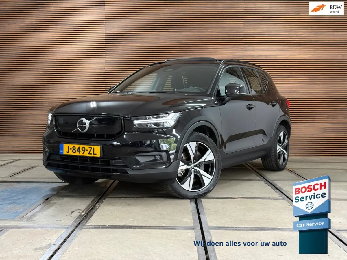 Recharge P8 AWD R-Design | Pano | Harman Kardon | BLIS | IntelliSafe Pro | Google | Keyles