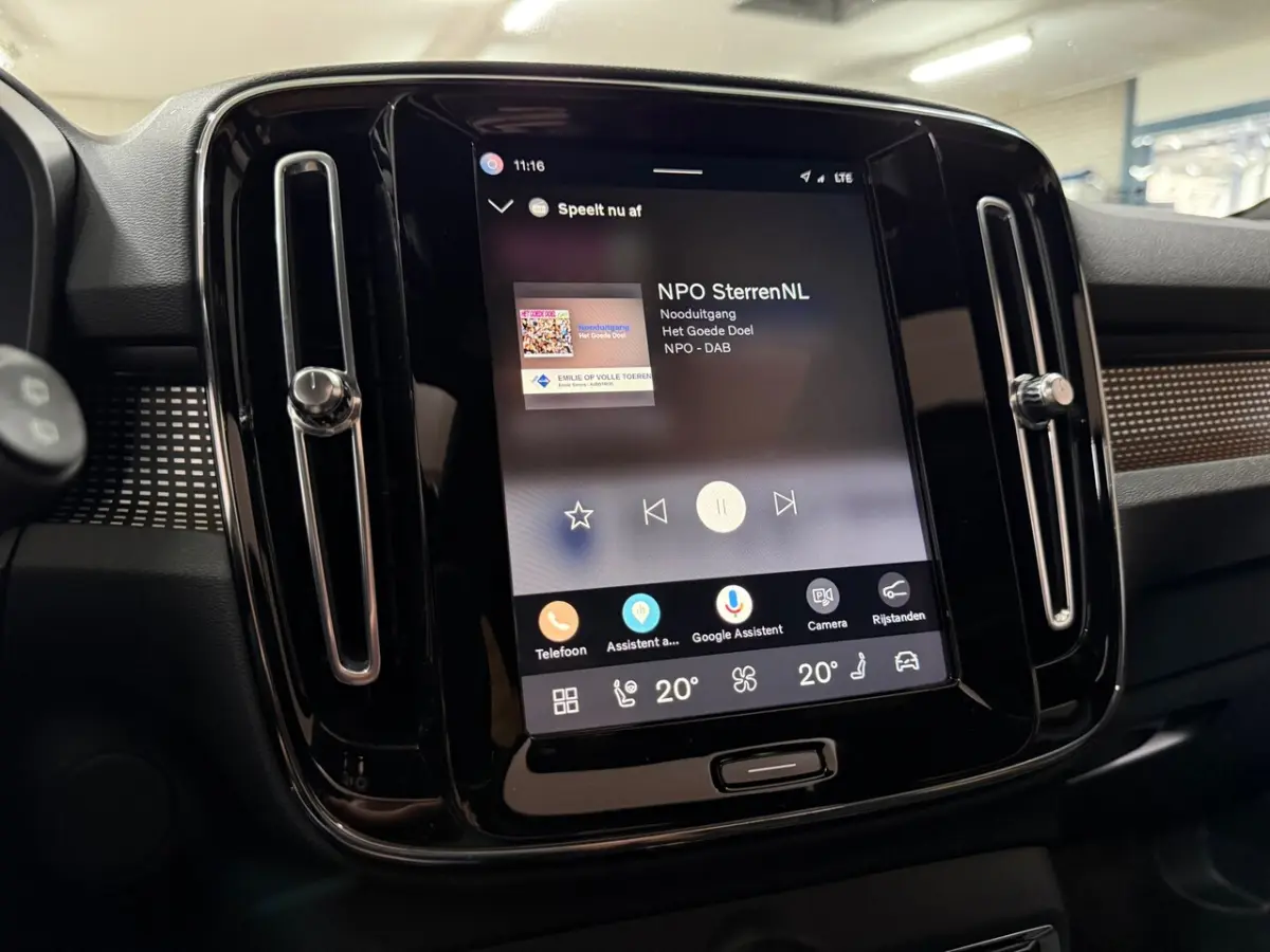 Recharge P8 AWD R-Design | Pano | Harman Kardon | BLIS | IntelliSafe Pro | Google | Keyles