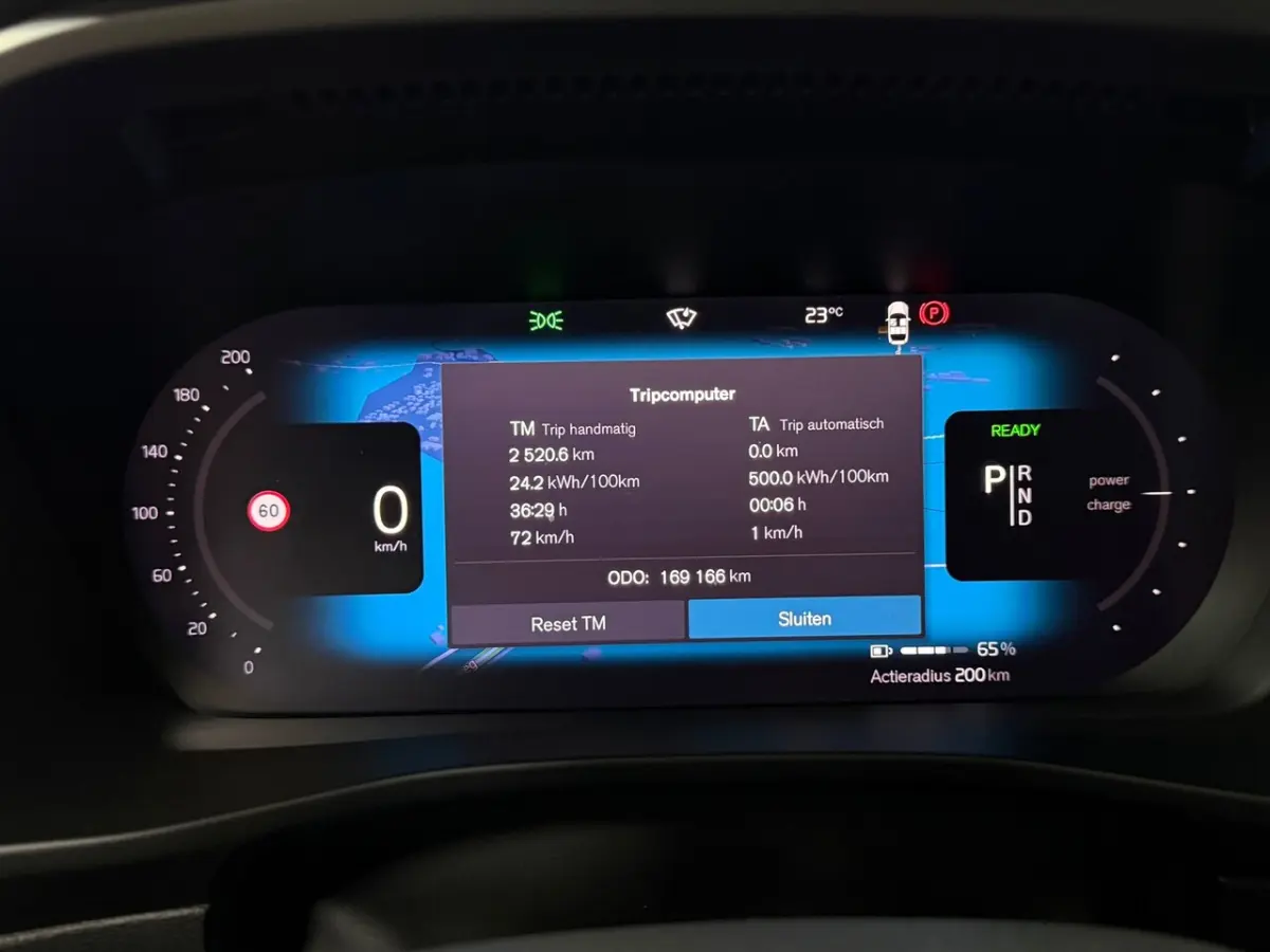 Recharge P8 AWD R-Design | Pano | Harman Kardon | BLIS | IntelliSafe Pro | Google | Keyles