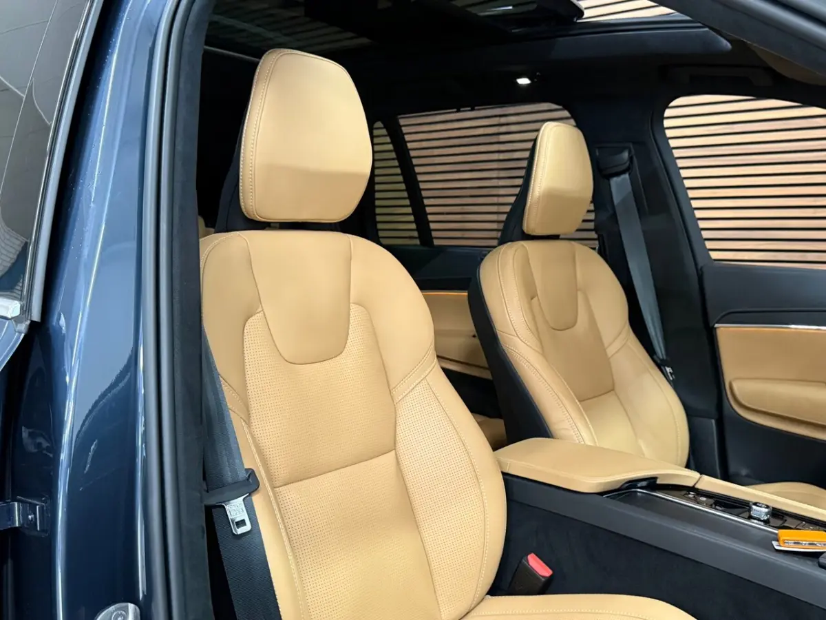 2.0 T8 Recharge AWD Ultimate Bright|Full Option|7-pers|Luchtvering|Bowers&Wilkins|Trekhaak