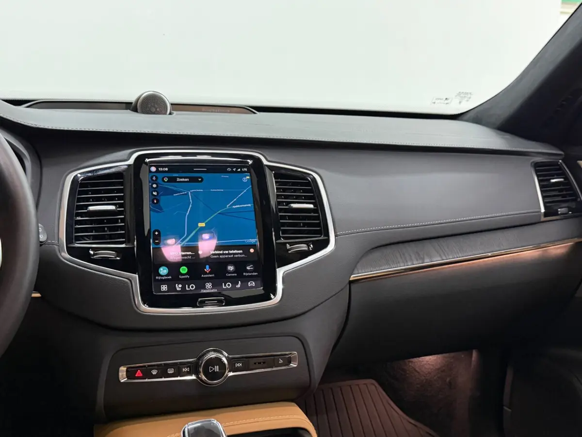 2.0 T8 Recharge AWD Ultimate Bright|Full Option|7-pers|Luchtvering|Bowers&Wilkins|Trekhaak