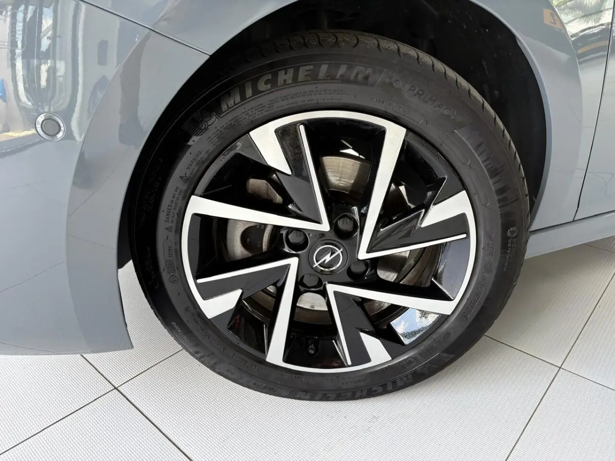 1.2 Turbo GS line | Camera | Cruise | Airco | LMV | Navi | DAB | Dealer Onderhouden |