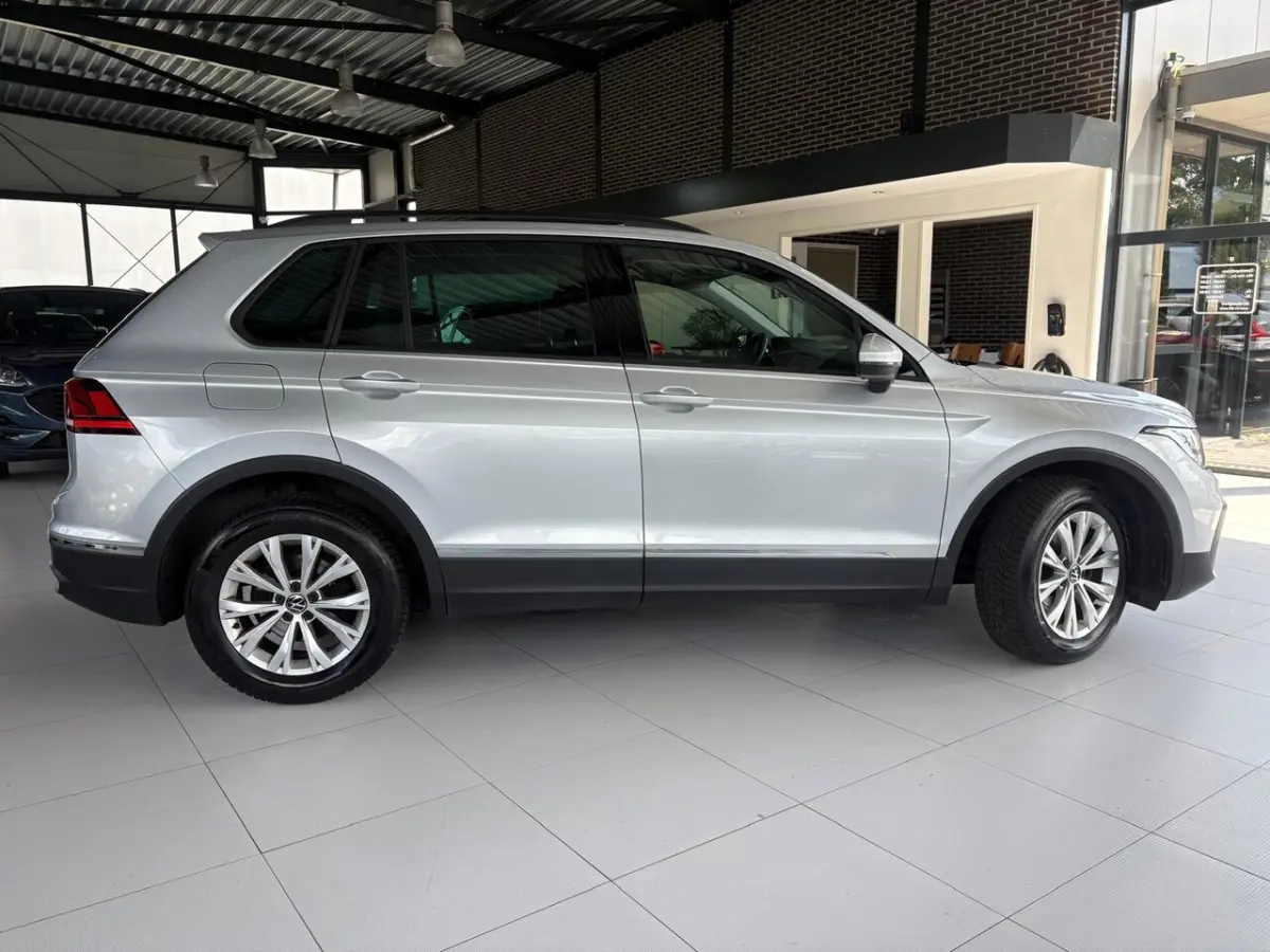 2.0 TDI Life Business | Camera | Navi | LMV | LED | Climate | Adaptive Cruise | Dealer Ond