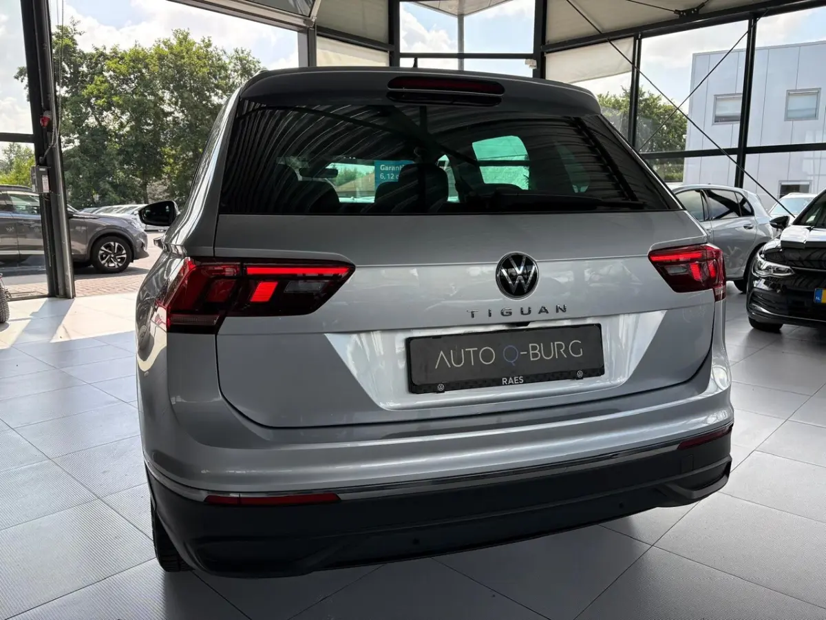 2.0 TDI Life Business | Camera | Navi | LMV | LED | Climate | Adaptive Cruise | Dealer Ond