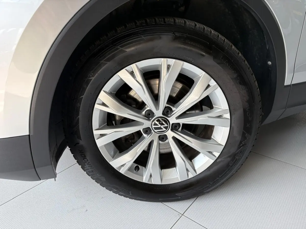 2.0 TDI Life Business | Camera | Navi | LMV | LED | Climate | Adaptive Cruise | Dealer Ond