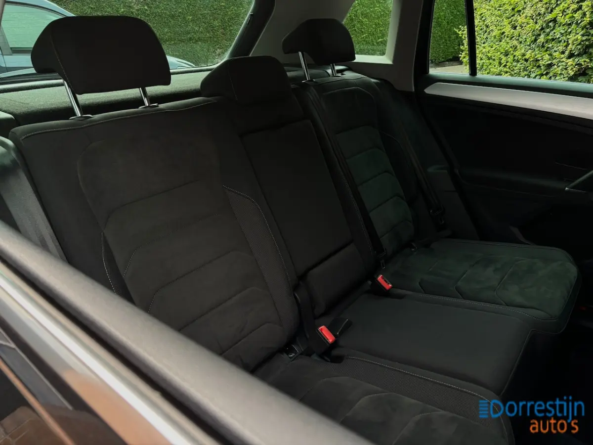 1.4 TSI Comfortline Business | Trekhaak | CarPlay | ACC | PDC | Navi