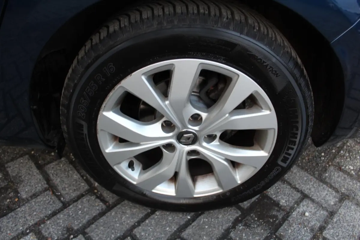 1.3 TCe Limited 140PK | AUTOMAAT | Parkeercamera | Climate Control | PDC | NAVI | Cruise C
