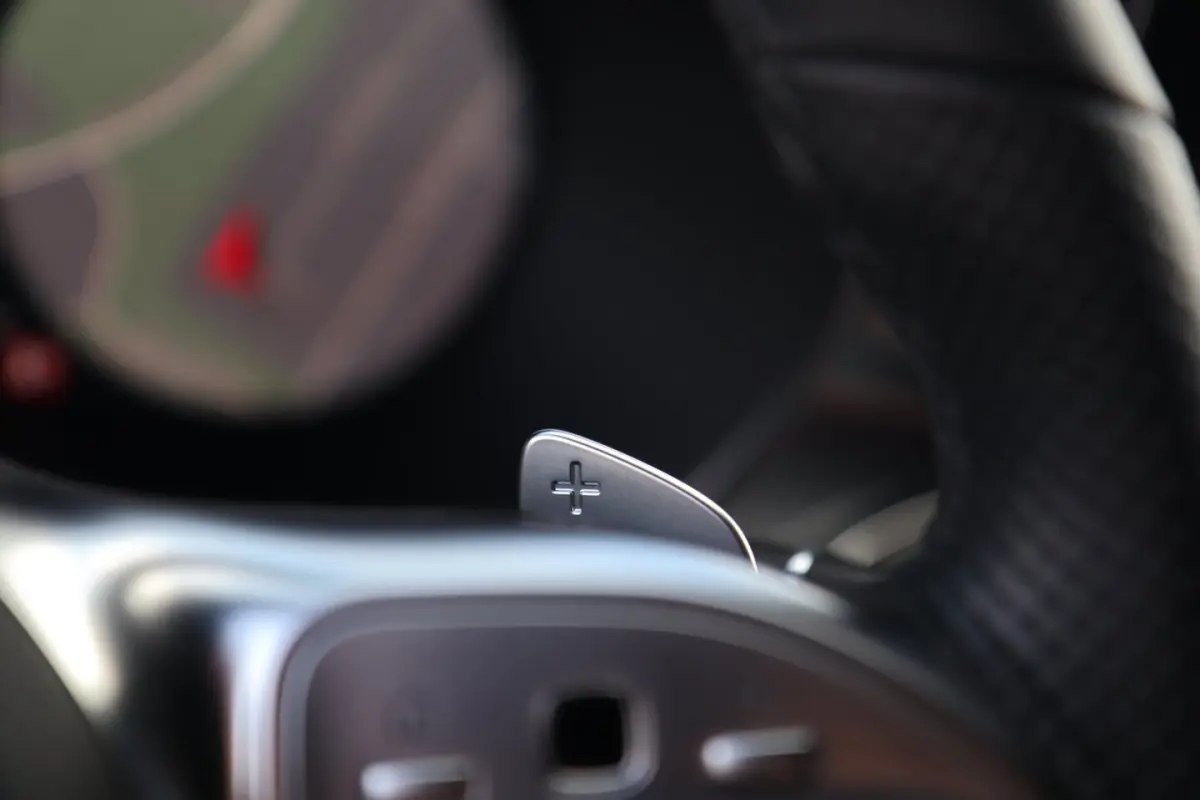 300 Mild-Hybrid 4Matic AMG Line / HUD / 2X MEMORY / 360 / DODEHOEK