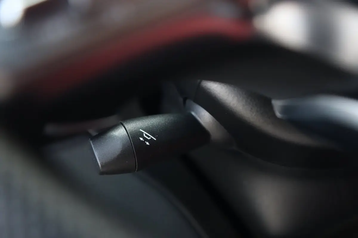 300 Mild-Hybrid 4Matic AMG Line / HUD / 2X MEMORY / 360 / DODEHOEK