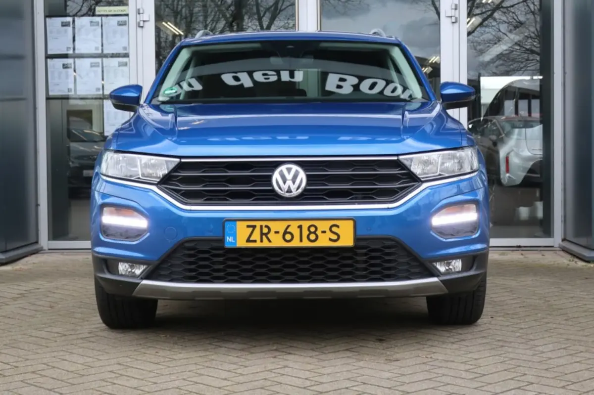 1.0 TSI, Trekhaak, All Season Banden, Apple Carplay/ Android Auto, Navi, etc