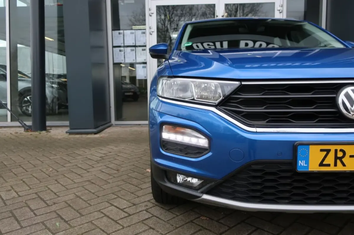1.0 TSI, Trekhaak, All Season Banden, Apple Carplay/ Android Auto, Navi, etc