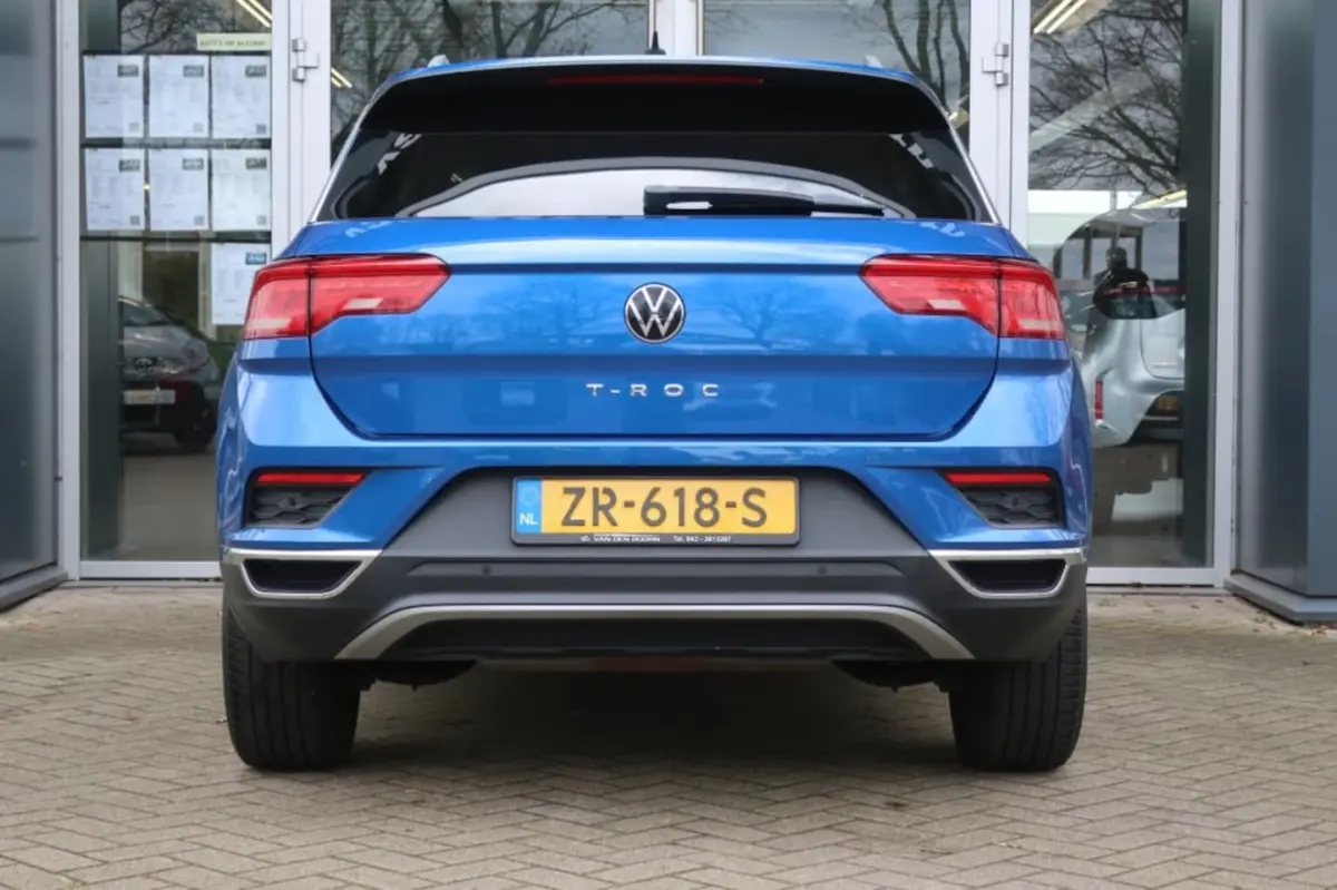 1.0 TSI, Trekhaak, All Season Banden, Apple Carplay/ Android Auto, Navi, etc