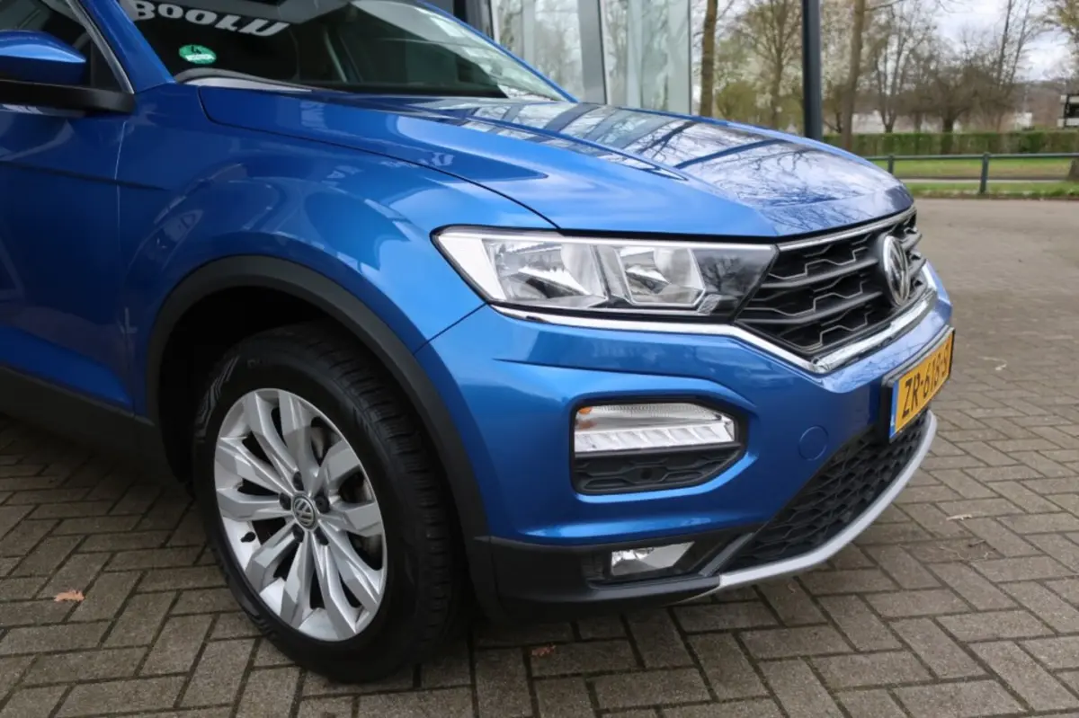 1.0 TSI, Trekhaak, All Season Banden, Apple Carplay/ Android Auto, Navi, etc